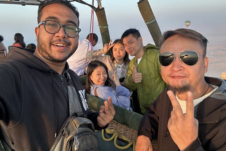 Sunrise Hot Air Balloon Ride Over Luxor with Hotel Pickup