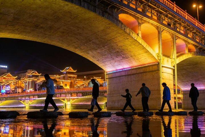 Zhangjiajie-Nachtlandschaftstour + Abendessen Festmahl oder entspannende Massage