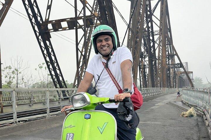 Hanoi Scooter City Tour : Train Street, Street Food & Vie Cachée