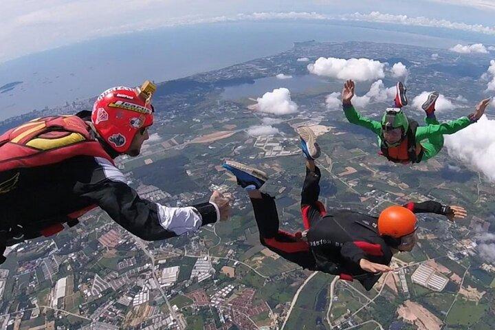Pattaya Ocean View Tandem Skydiving com transferências de Banguecoque