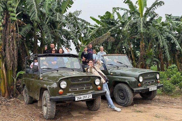 Tour por la ciudad de Hanoi en jeep Vintage : gemas ocultas, Train Street & Food