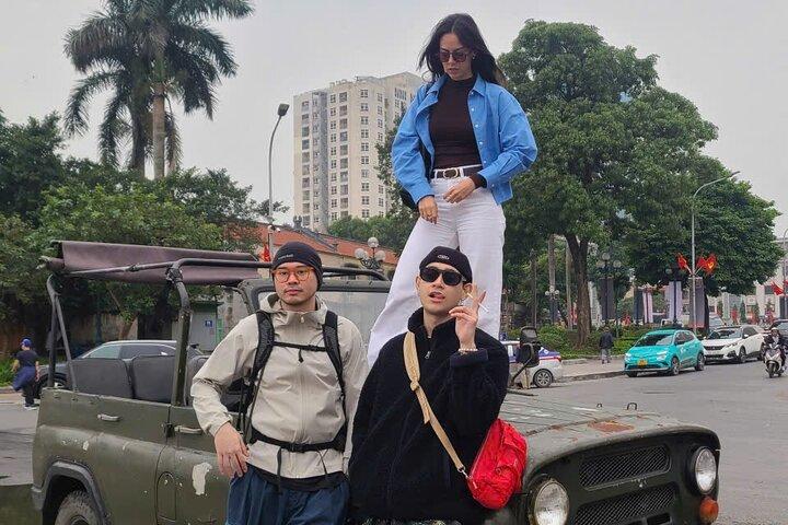 Tour della città di Hanoi in jeep d'epoca: gemme nascoste, via del treno e cibo