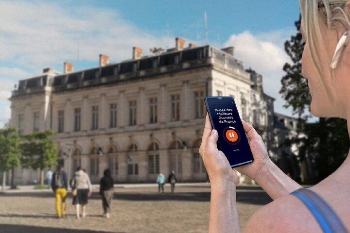 Bourges: Audioguidet byvandring, 1 time og 20 minutter med 22 lydkommentarer