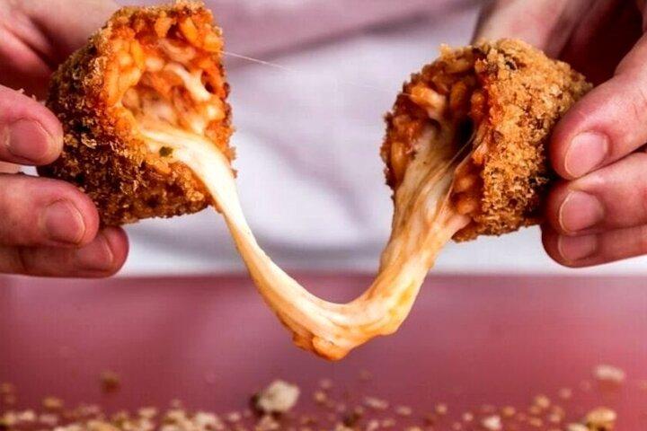Tour gastronómico panorámico privado por Roma en carrito de golf con recogida en el hotel.