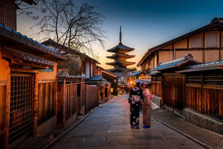 Excursion privée d'une journée personnalisable à Kyoto avec Guide et véhicule