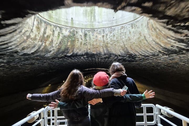 Guided Cruise The Old Paris on Canal Saint Martin