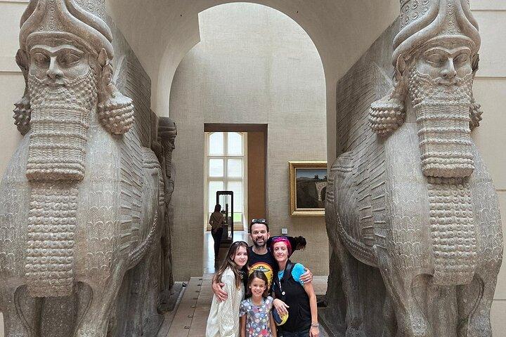 パリ・ルーブル美術館：スペイン語による少人数制ツアー（最大6名）