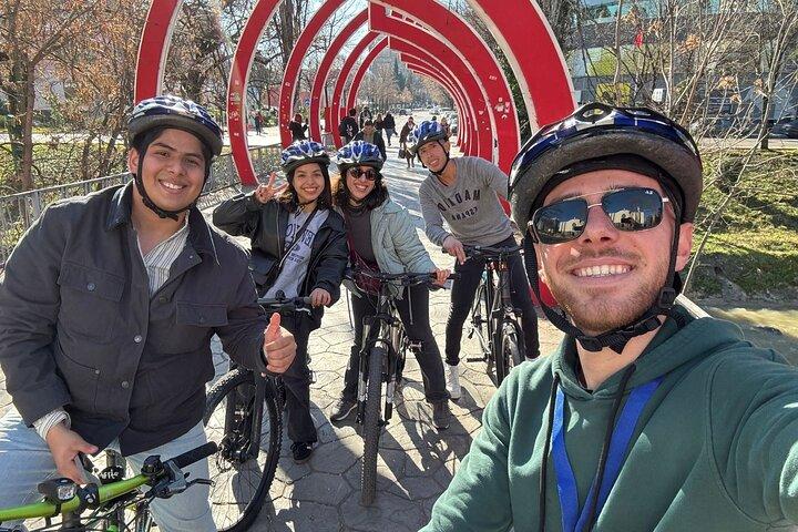 Tirana cykeltur kultur, historie og lokalt liv