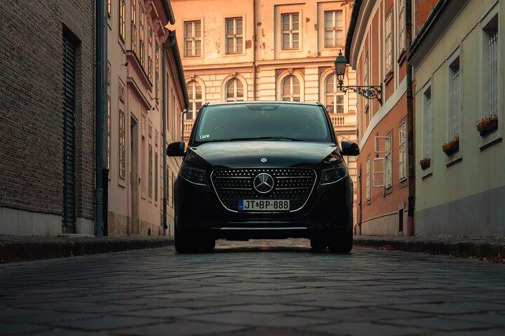 Private Budapest Transfer Airport & Cruise Port (Mercedes Classe V)