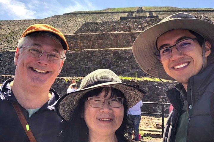Premium Teotihuacan Pyramids Private Tour with Transportation