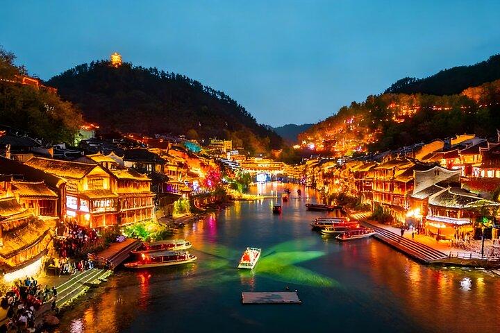 Von Zhangjiajie : Erkunden Sie die alte Stadt Fenghuang und die Stadt Furong