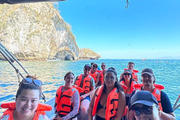 Snorkeling e indimenticabile gita in barca al Santuario di Los Arcos.