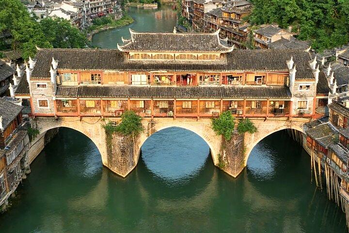 Von Zhangjiajie : Erkunden Sie die alte Stadt Fenghuang und die Stadt Furong