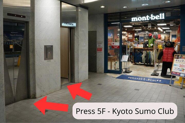 Kyoto Sumo Entertainment Show mit Chicken Hot Pot und Geisha