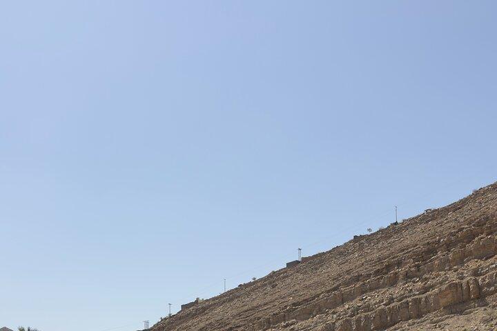 Private Wahiba Sands and Wadi Bani Khalid Day Tour from Muscat