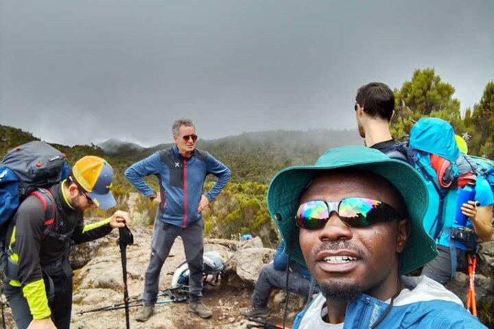 7 - Day Machame Route Kilimanjaro Vandring | ISMANI TOURS OCH SAFARIS