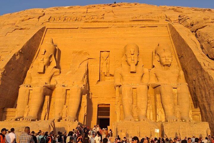 Tour privato di Assuan: Abu Simbel, Philae e tramonto sul Nilo con Guida