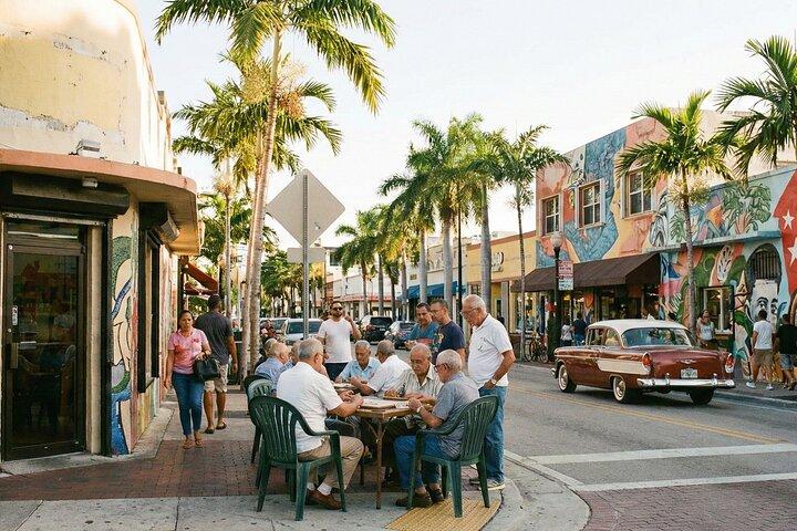 Excursão de caminhada autoguiada em Miami
