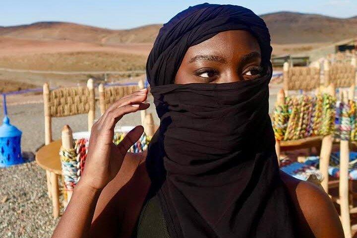 desde Marrakech : Agafay Desert Quad, Camel Ride, Dinner & Fire Show