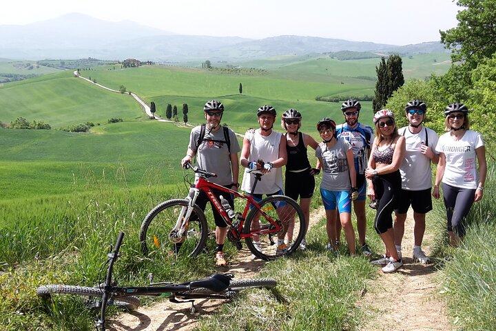 Montalcino e-bike tour and Brunello tasting