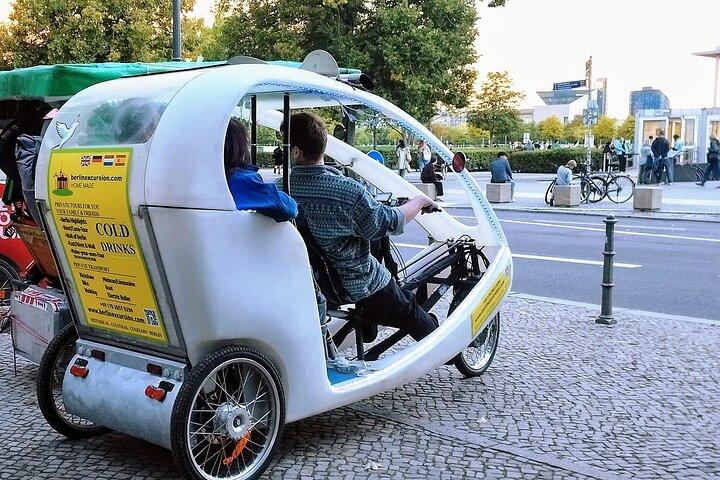 Berlim Rickshaw & Taylor Made (máximo 2 pessoas cada)
