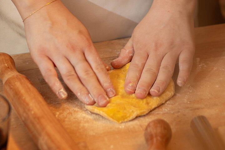 フィレンツェ : ティラミス＆パスタ料理教室（ワイン無制限）
