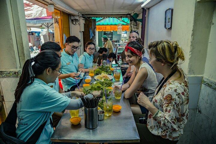 Da Ho Chi Minh City Street food in Moto Tour (Tour Classico)