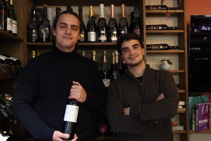 Bebidas da Bulgária com vinho tradicional e degustação de Rakia