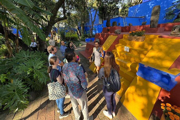 Mexico City: Coyoacan Tacos Tour & Optional Frida Kahlo Museum
