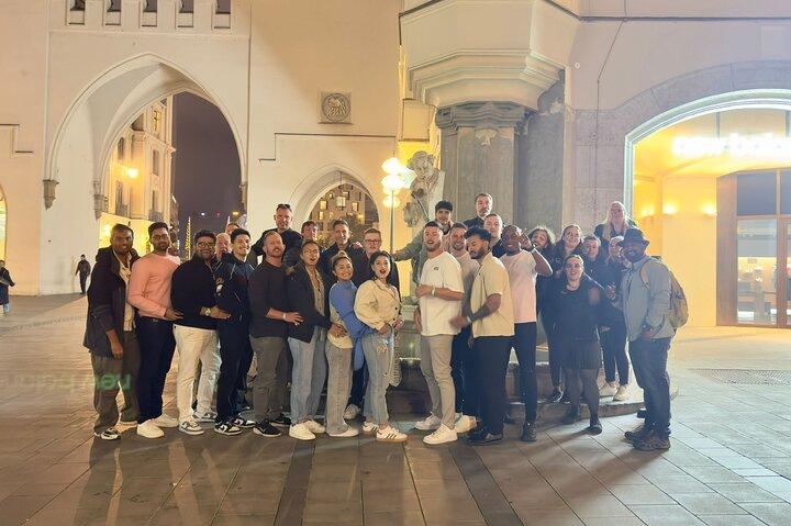 Munich PubCrawl : 4 Lugares, Tiros de bienvenida + Entrada al Club