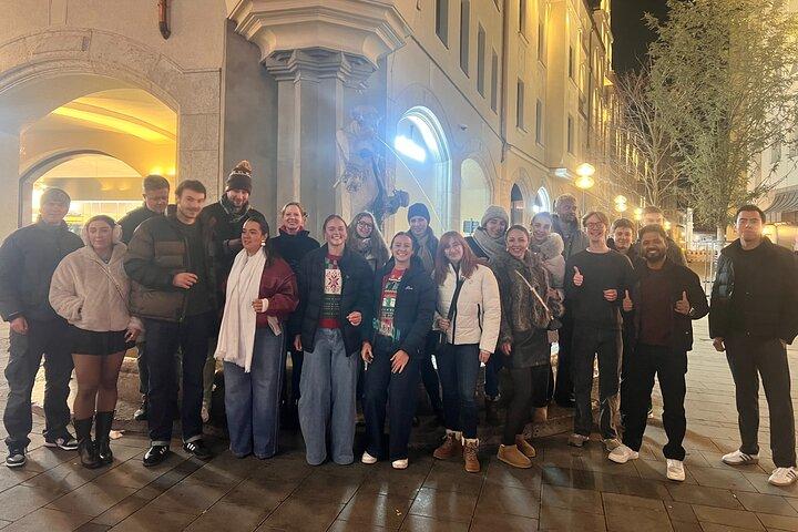 Munich PubCrawl : 4 Lugares, Tiros de bienvenida + Entrada al Club
