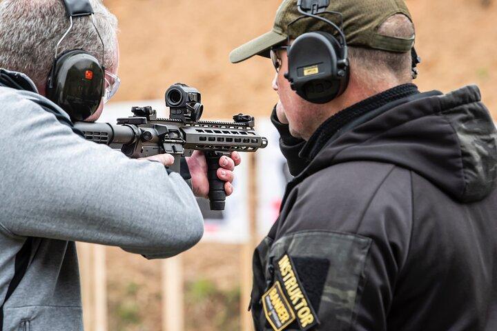 Udendørs skydning oplevelse 3 til 10 pistoler + Hotel Pickup