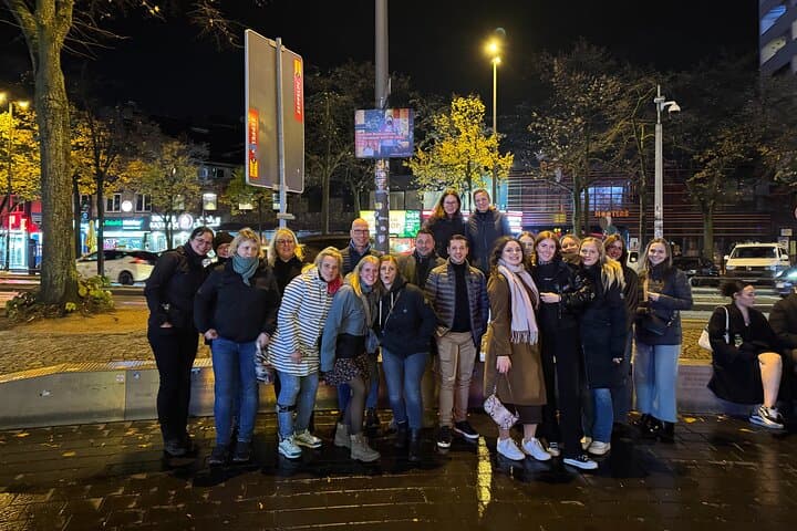 Hamburg PubCrawl: 4 Venues, Welcome Shots + Club Entry