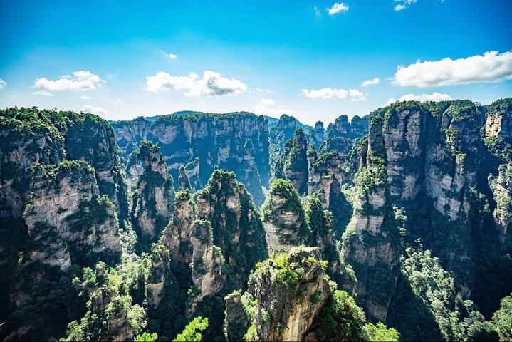 Vista panorâmica de Avatar Mountain Tianmen Zhangjiajie Express