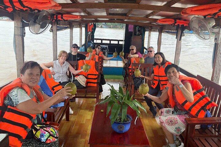 Pequeno Grupo - Túneis de Cu Chi + Delta do Mekong e passeio de barco e almoço
