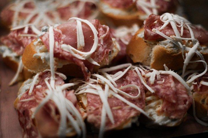 ベネチア・バカロ・フードツアー：ベネチア人のように食べて飲む