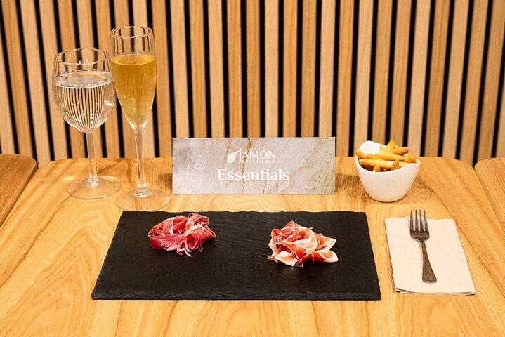 Jamón Experience Essentials: Iberian Ham Tasting in Barcelona