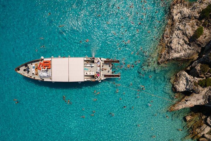 Corfu: Cruzeiro de luxo de dia inteiro para Paxos, Antipaxos e Cavernas Azuis