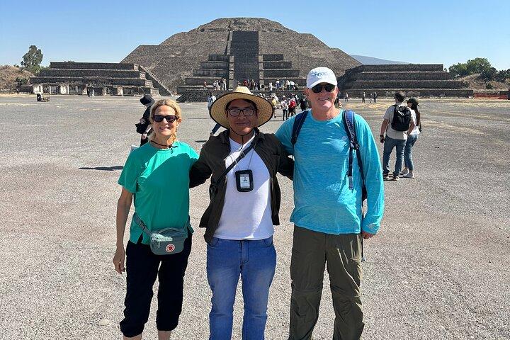 3-in-1 Tour: Teotihuacan + Breakfast in La Gruta + Transportation