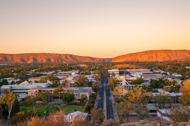 Alice Springs Highlights & Nature Escape Day Tour