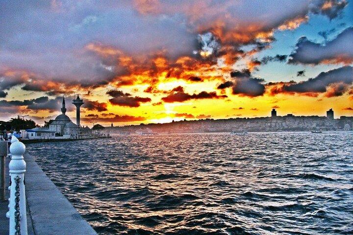 Sunset boat trip on the Bosphorus and Golden Horn