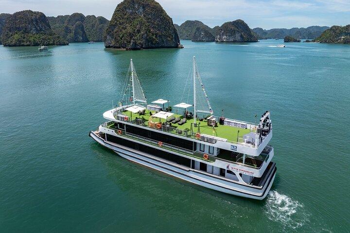 Hanoi : 5 - Star Otis Premium Ha Long Bay dagcruise & limousine