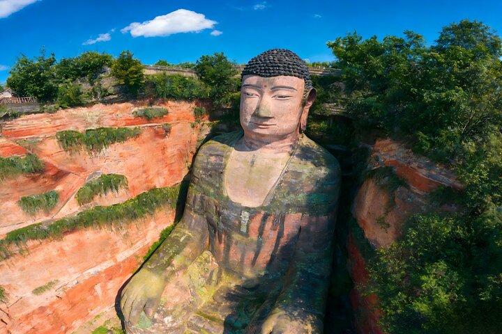 Chengdu endagsutflykt från Xiamen med flyg: Leshan Giant Buddha, Pandas och mer