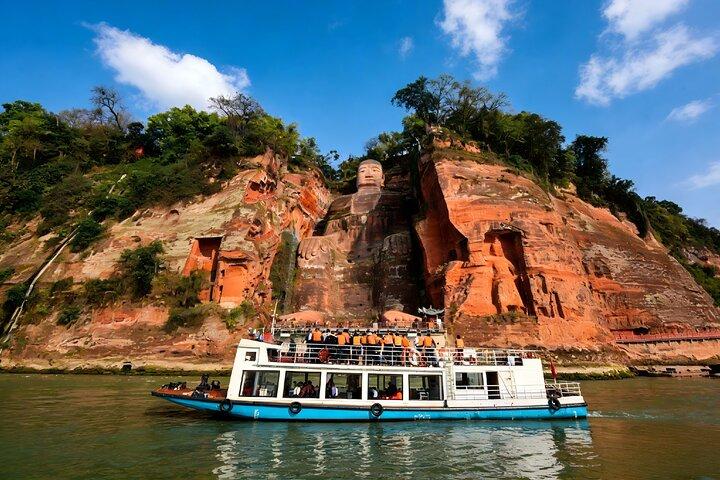 Chengdu endagsutflykt från Xiamen med flyg: Leshan Giant Buddha, Pandas och mer