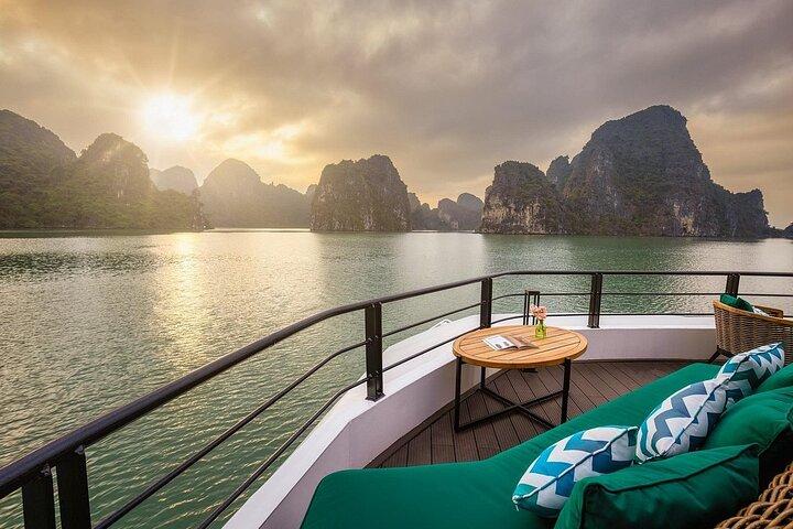 Voorbij het gewone - Halong Bay Luxury Cruise Experience