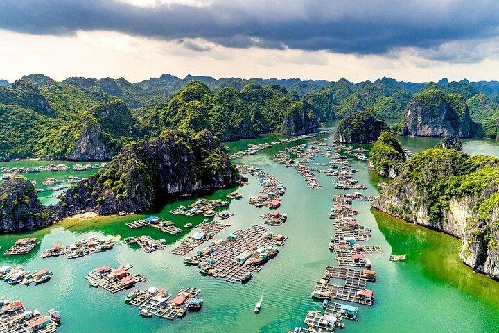Ha Long Bay Wasserflugzeug Reise von oben
