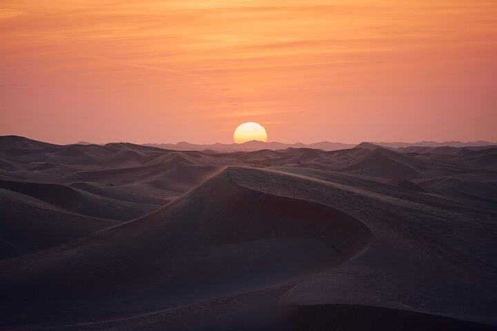 Safari dans le désert au coucher du soleil à Doha avec Dune Bashing & Camel Ride
