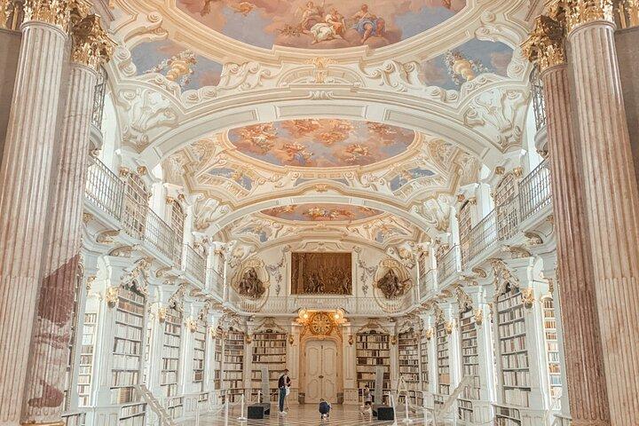 Excursión privada de un día a Hallstatt y Admont Abbey desde Salzburgo