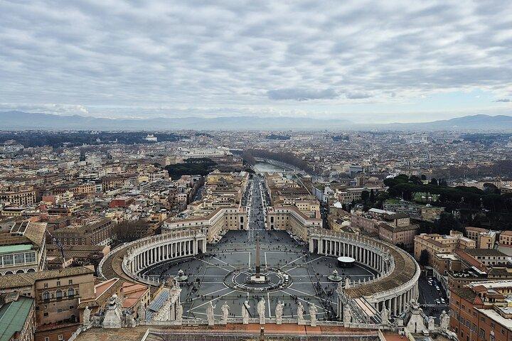 St Peter's Basilica Tour with Dome and Crypt (Papal Tomb)