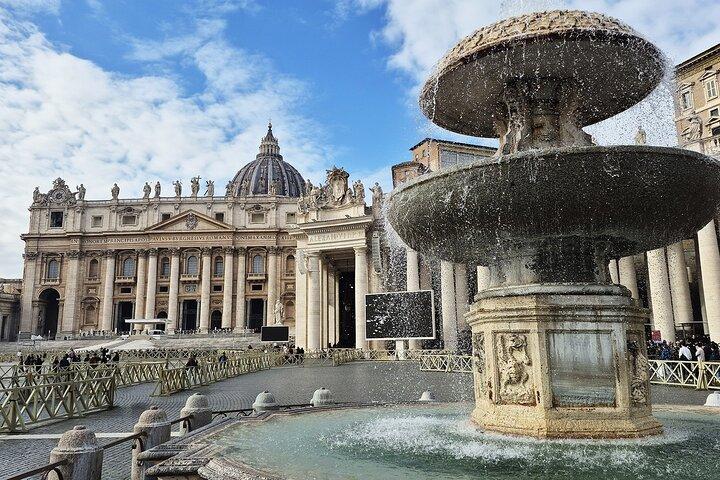 St Peter's Basilica Tour with Dome and Crypt (Papal Tomb)